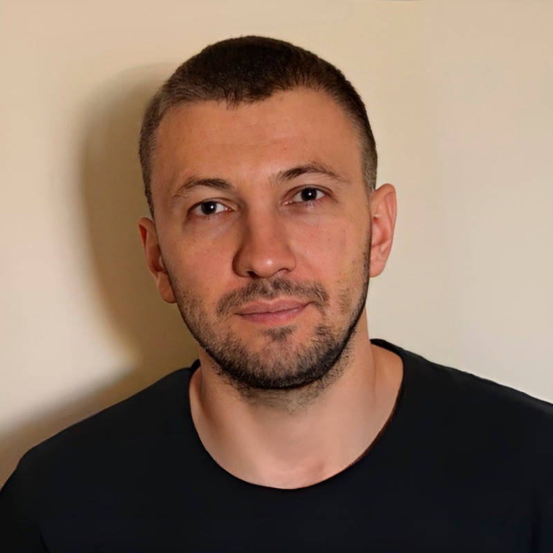 Yevhen Nosolenko Medium - Professional Retina Abstract Pictures | Free Download