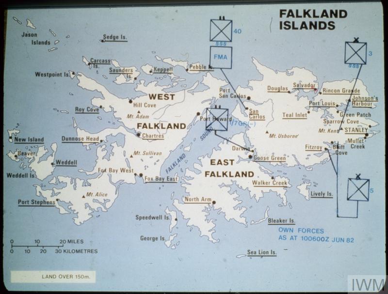 MAP OF THE FALKLAND ISLANDS PHOTOGRAPHS BY BRITISH OFFICIAL Large 000000.