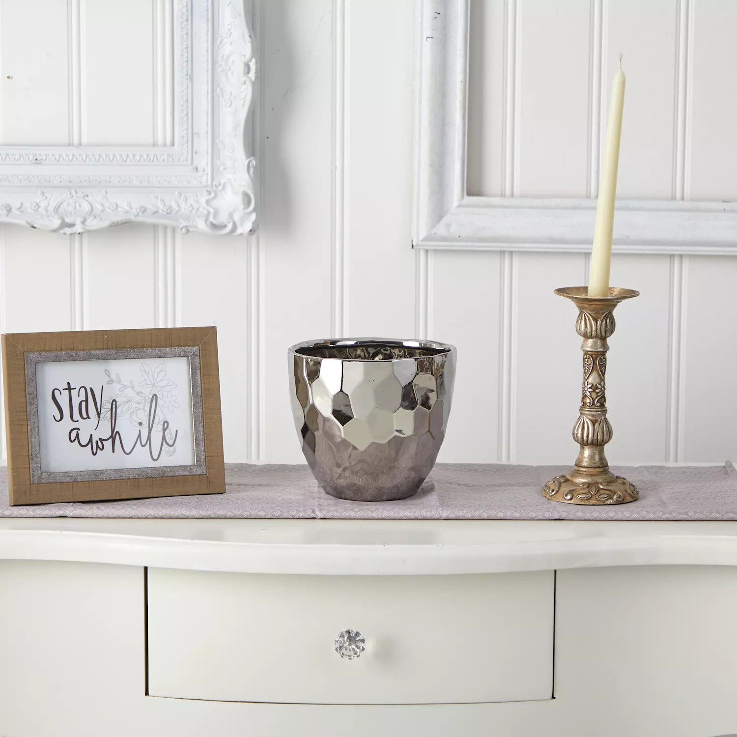 Please Delete This Sub - Premium Minimal Art Gallery - High Resolution