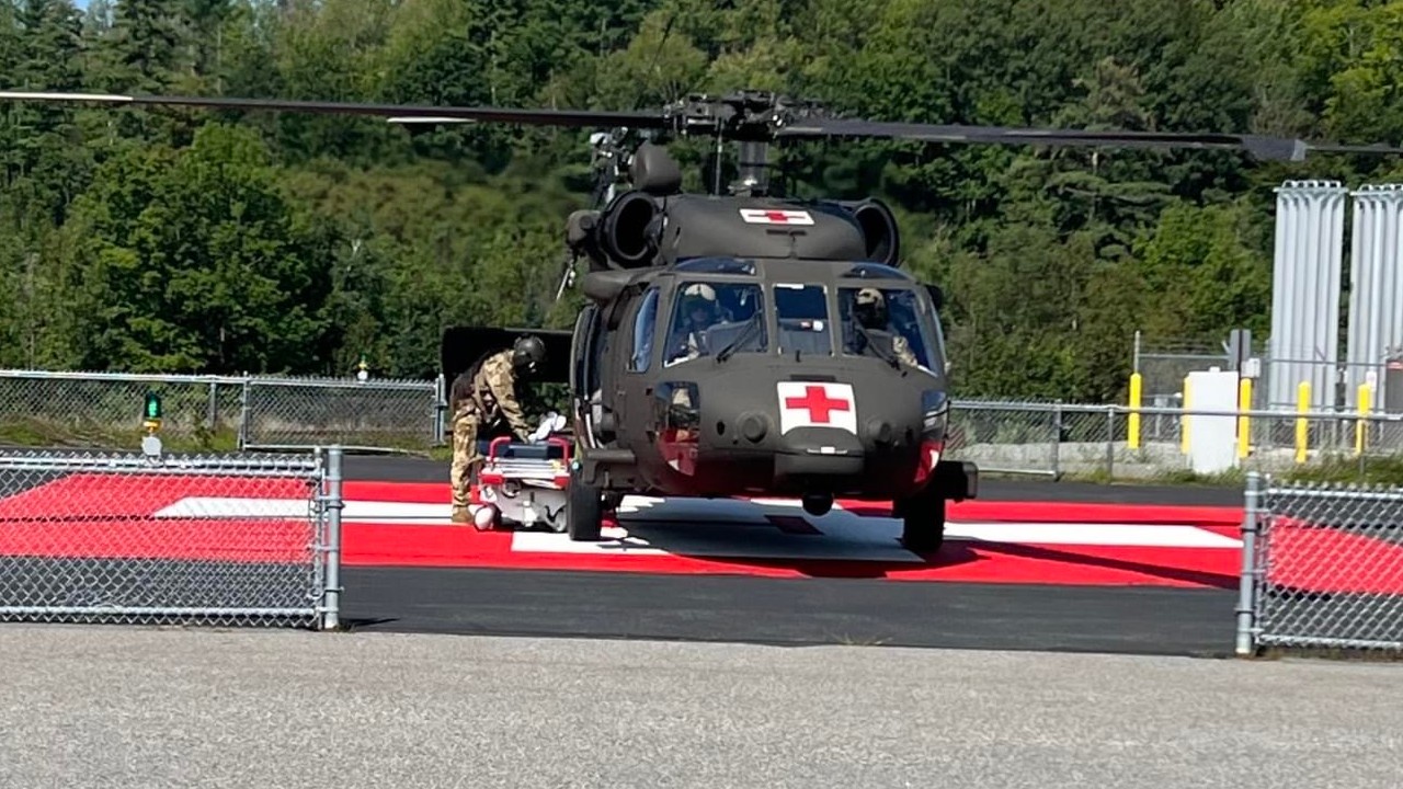 First Responders Rescue Injured Climber Hiker On Nh Trails Boston - Premium Dark Photo Gallery - Retina