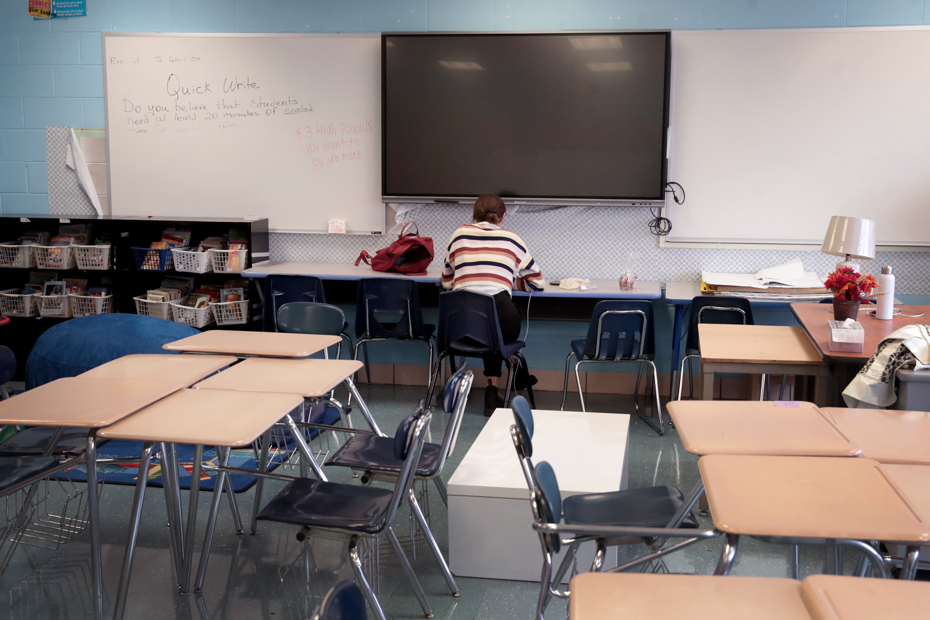 Board to Vote on Allowing Chicago Public Schools to Require Staff to Get COVID-19 Vaccine - Vimarsana News