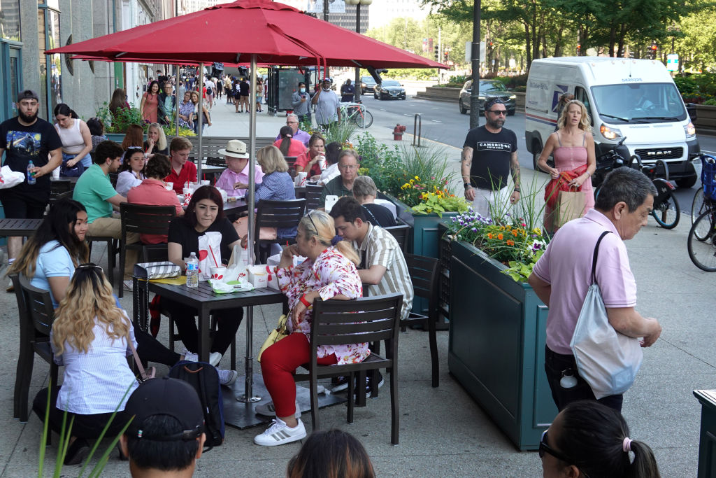 Chicago to Shut Down 3 Major Streets For Dining, Music This Summer - Vimarsana News