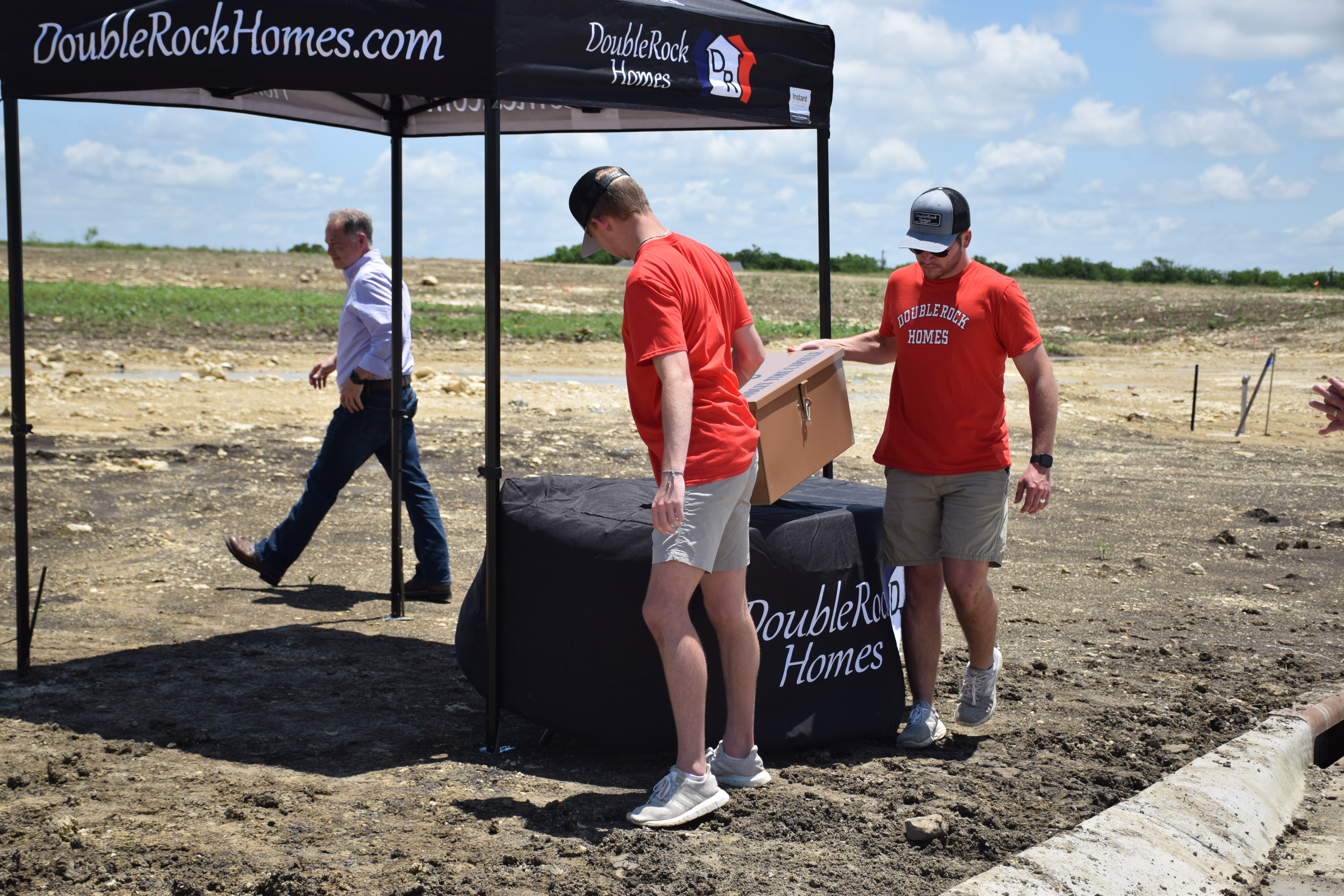 Godley ISD Buries Trunk of Treasure - Vimarsana News