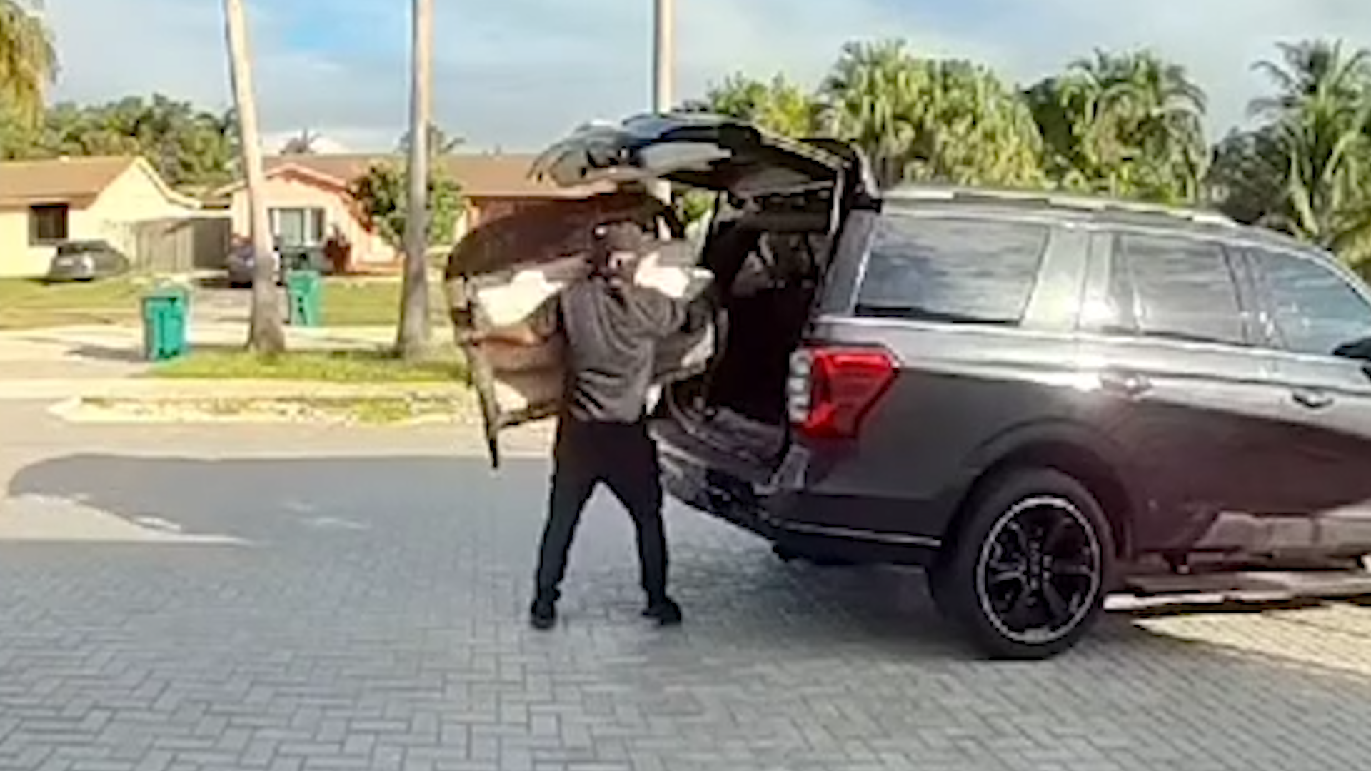 Caught On Camera Brazen Thief Takes Package Off Porch Cbs8 Com - Ocean Design Collection - HD Quality