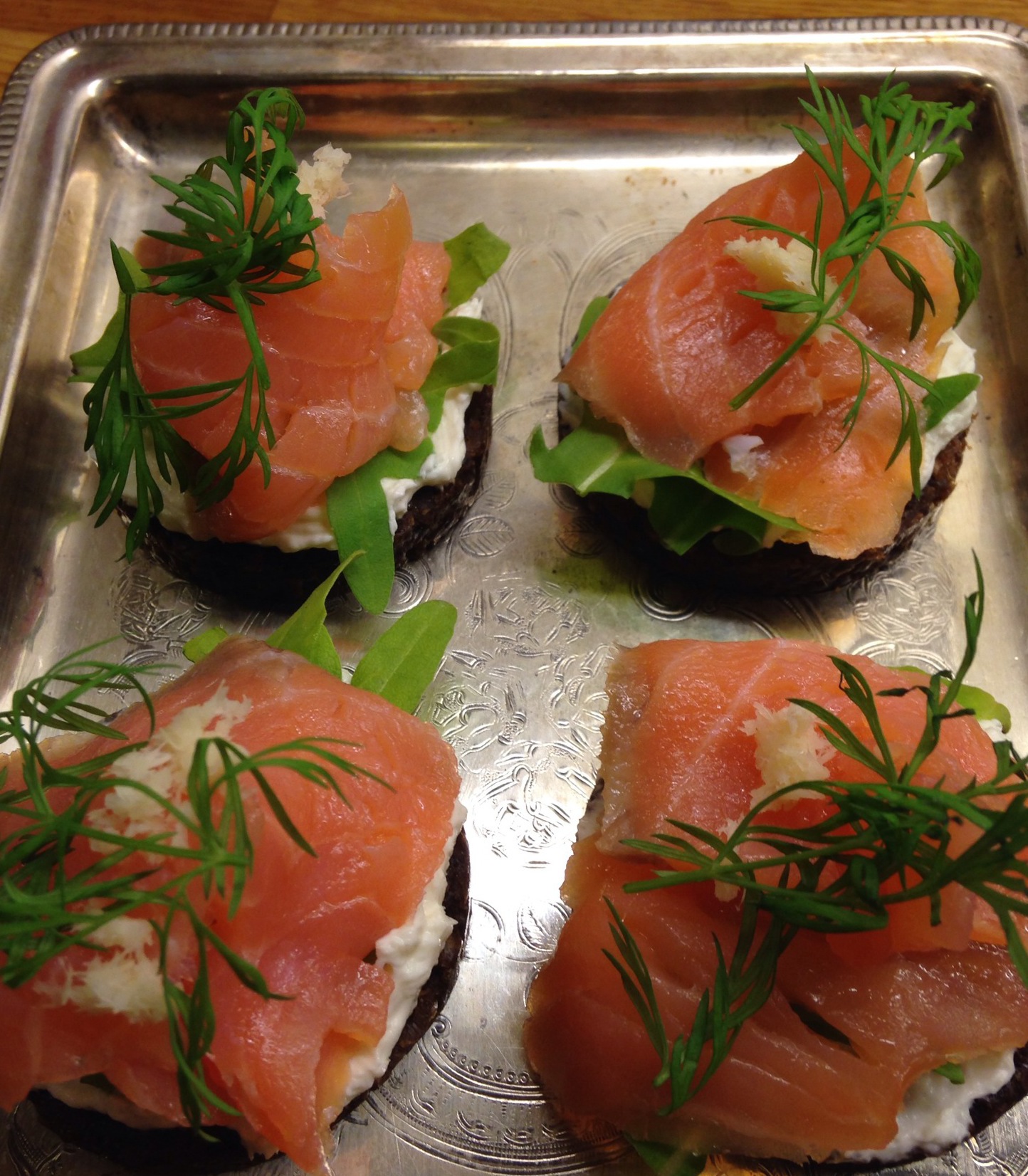 R kt Lax Med Pepparrotsf rskost Till Gl ggen Open Kitchen r-kt-lax-med-pepparrotsf-rskost-till-gl-ggen-open-kitchen