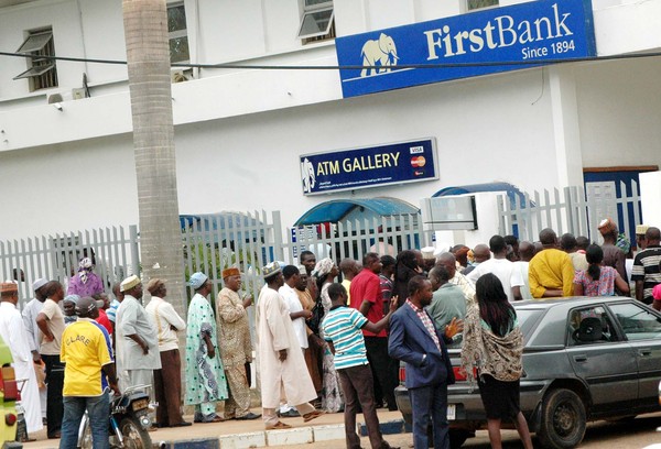 Paris Club refund: Adamawa workers besiege banks as govt pays arrears