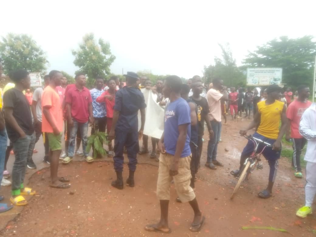 protest against fees hike in Kaduna