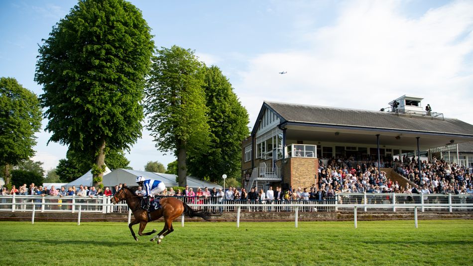 Extreme Heat Wreaks Havoc on Horse Racing: Leicester Card Affected, Races Moved (2026)