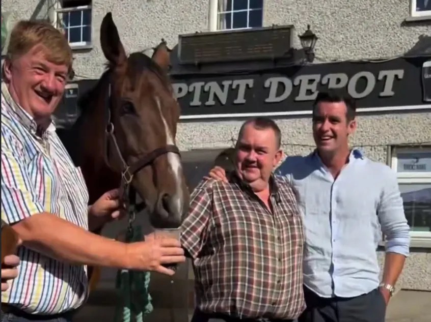 Horse Racing Party: 1,700 Fans, Guinness, and Ice Cream for Hewick's Retirement (2026)