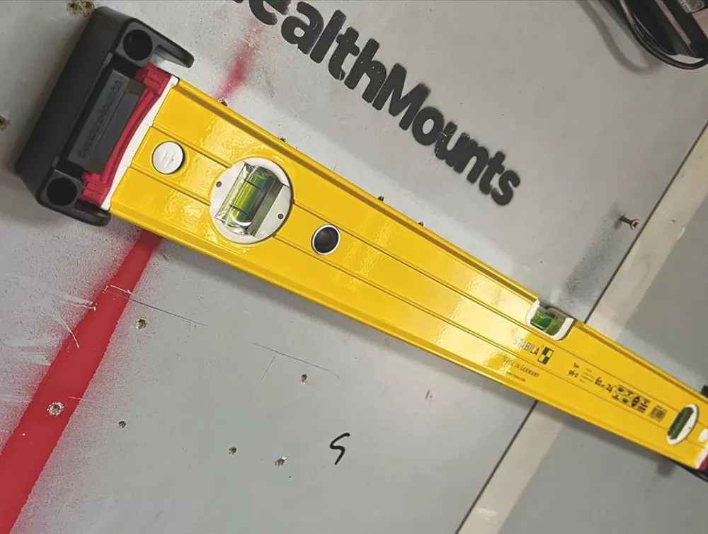 Stealthmounts Level Mounts 2 Pack Kiwitools - Premium Minimal Background Gallery - 4K