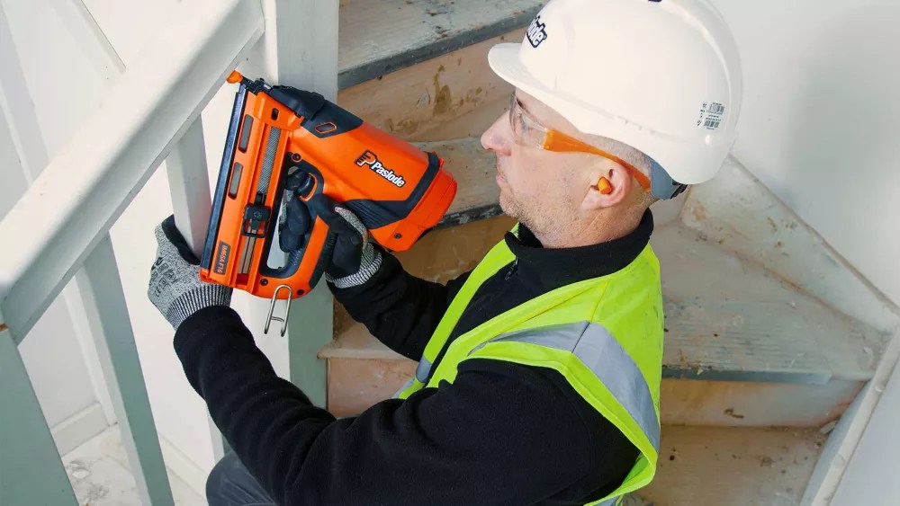 Paslode Screwfix Website - Classic Geometric Pattern - Retina