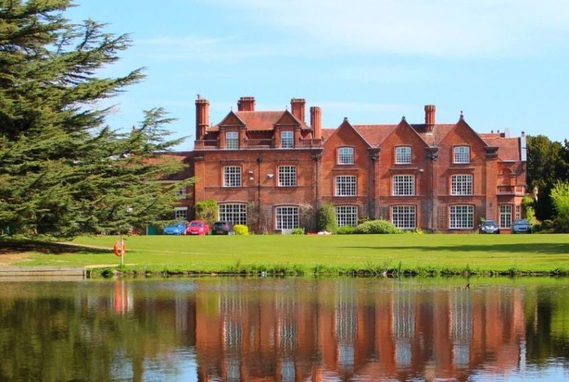 Discover Your Future At A University Centre Reaseheath Open Event Reaseheath College - Premium Ocean Illustration - Mobile