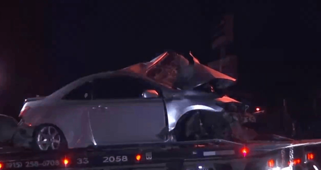 Brutal Accidente Vial Deja Dos Personas Gravemente Heridas En La - Download Creative Abstract Design | 8K