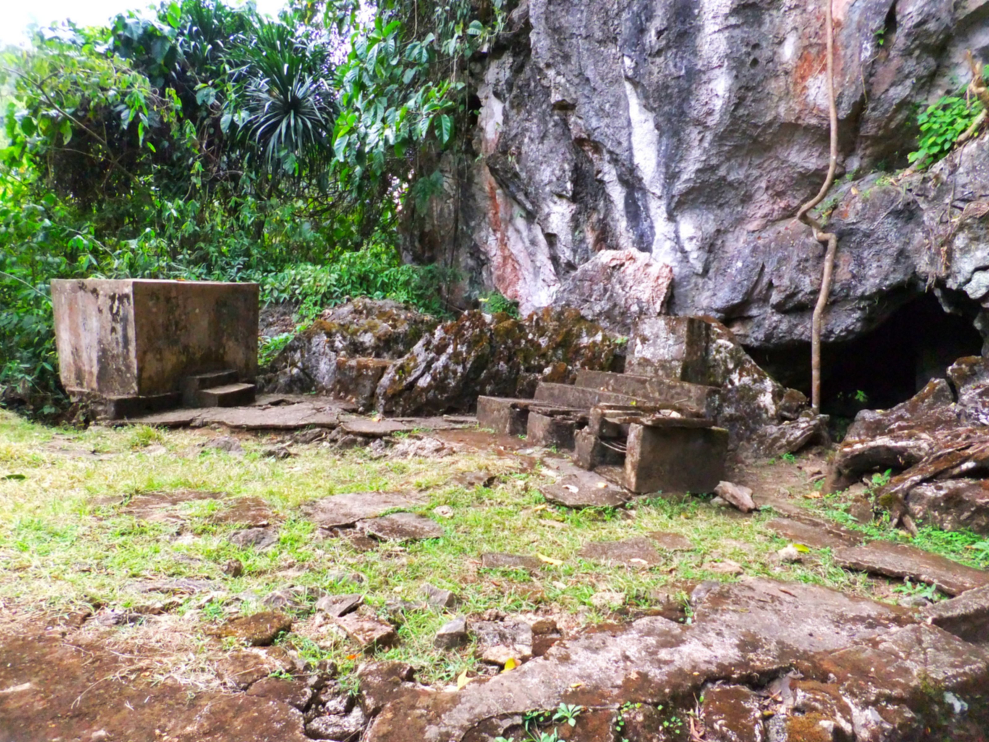 Vieng Xai Caves