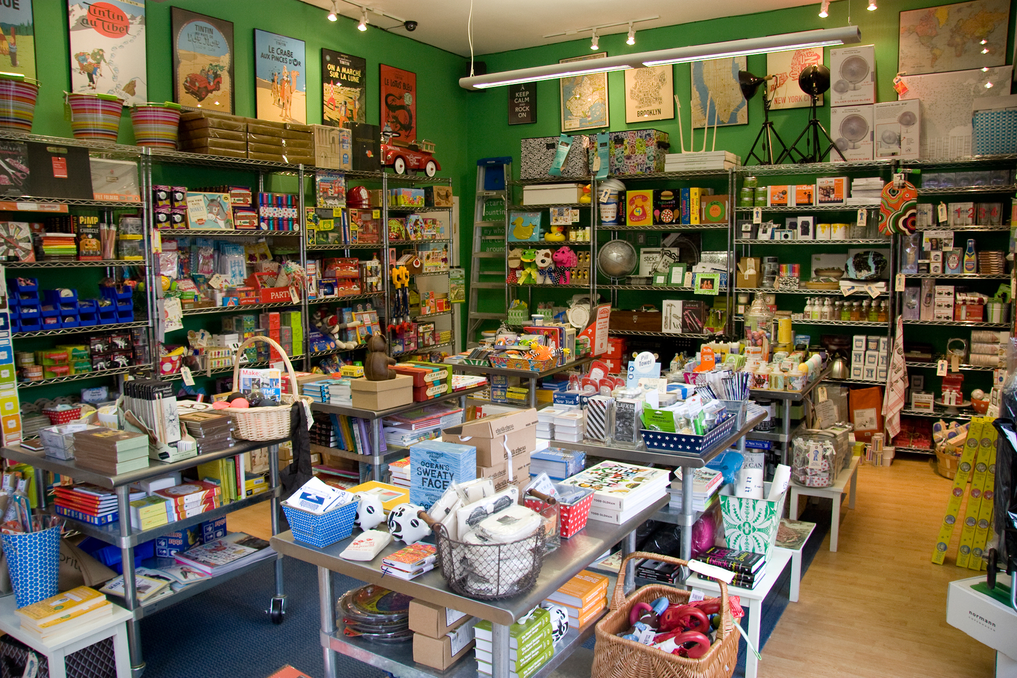 Holiday gift guide 2012: stores that gift-wrap for you