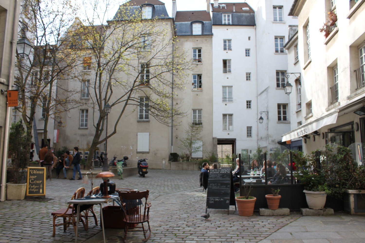 ✓ best online price guaranteed ✓ holiday in barcelona. Village Saint-Paul | Attractions in Le Marais, Paris