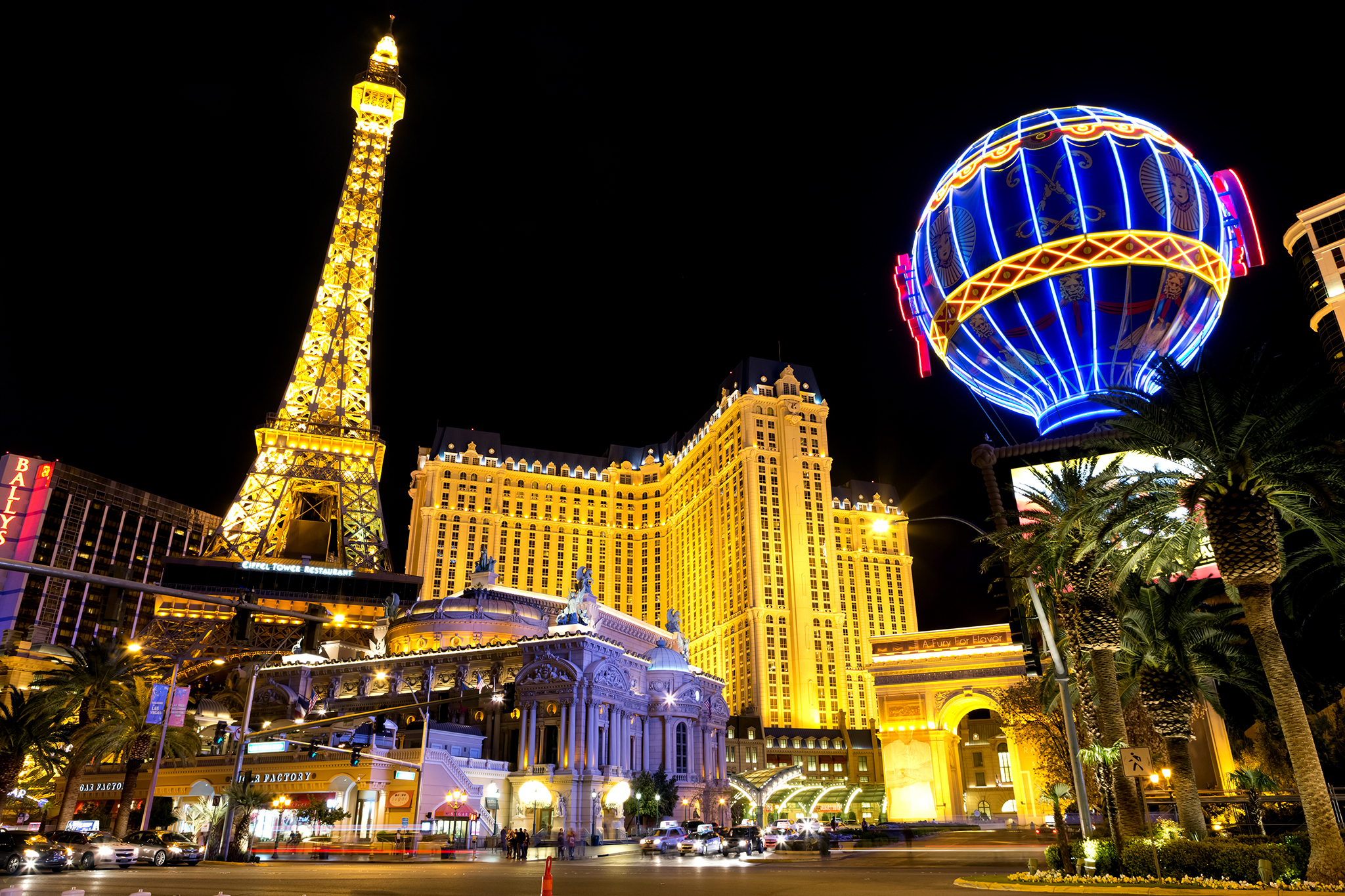 If you are looking to escape the harsh winter weather, head over to las vegas. Paris Las Vegas | Hotels in The Strip, Las Vegas
