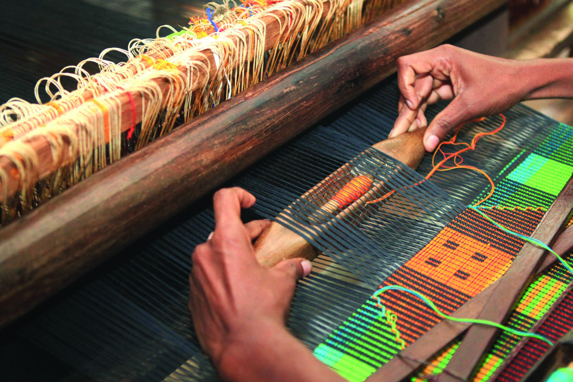 Weaving Fluids