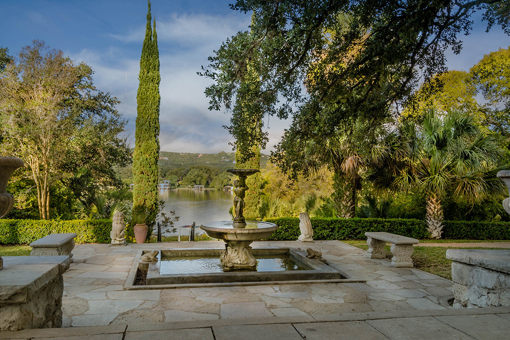 Best outdoor activities in austin like nature walks and boat tours