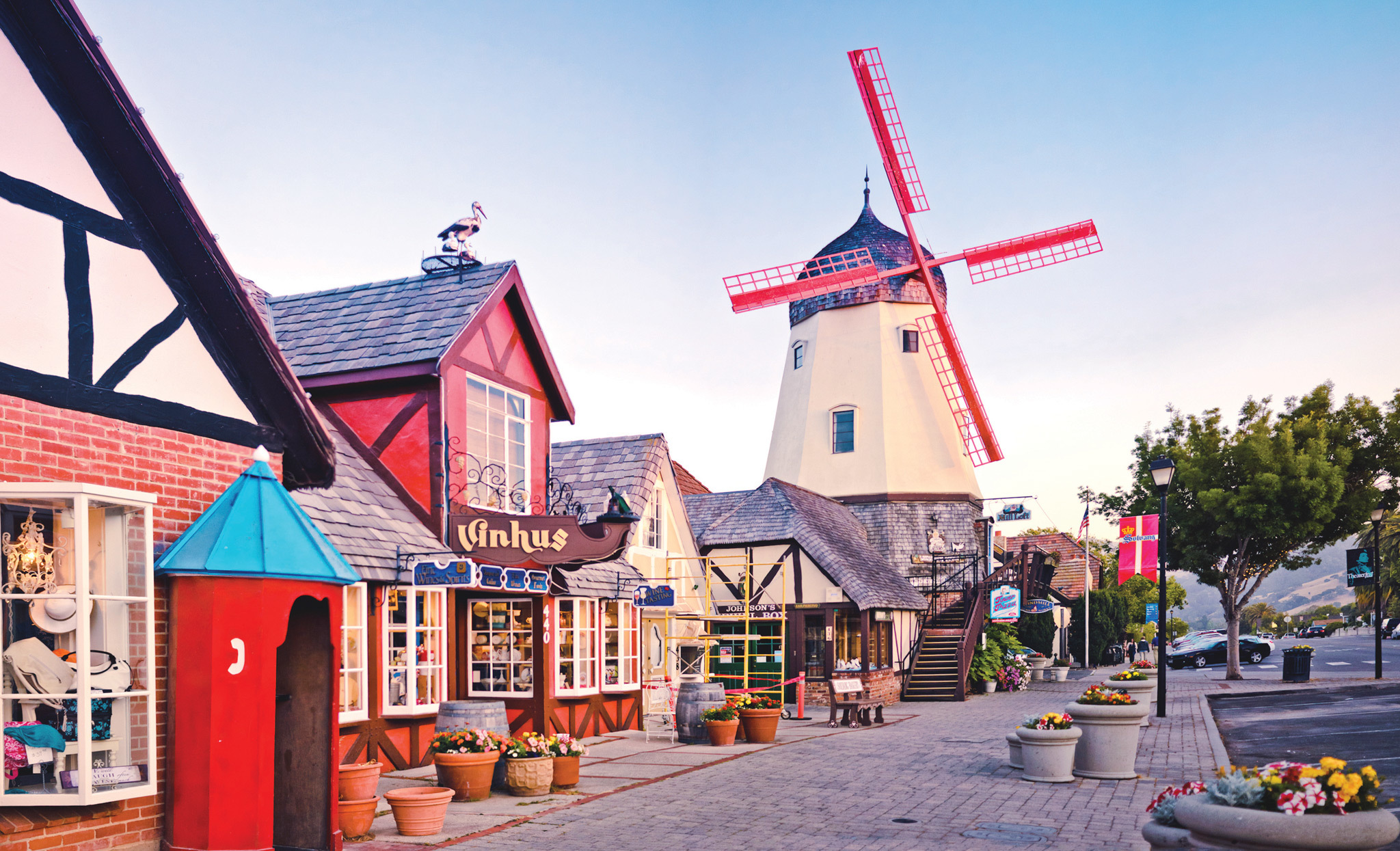 Los angeles is in close proximity to so many excellent weekend getaways, it’s imperative that you get out of the city and hit the road once in a while. 15 Best Day Trips From Los Angeles For A Beautiful Day Off