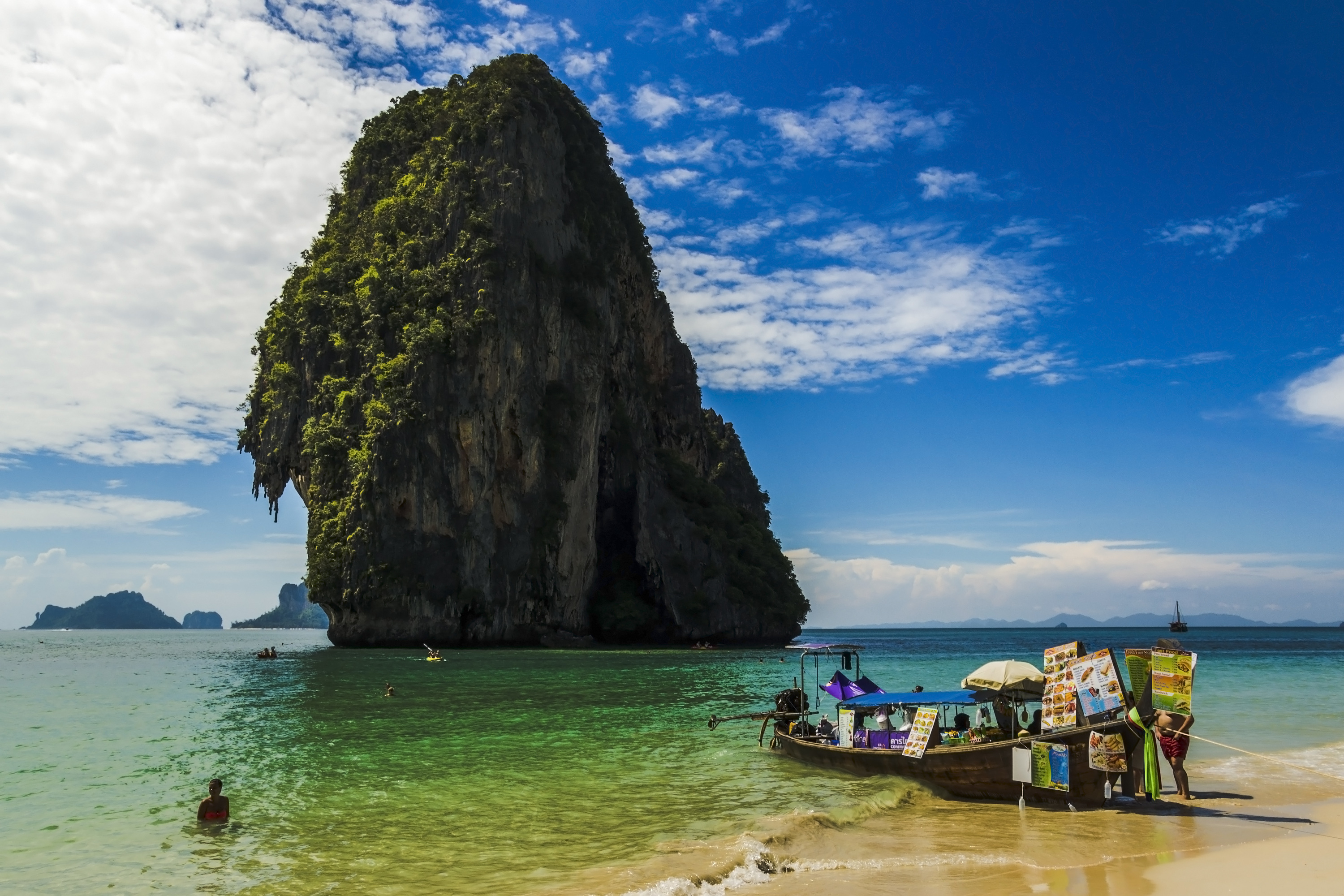 Most Famous Beach In Thailand Closed