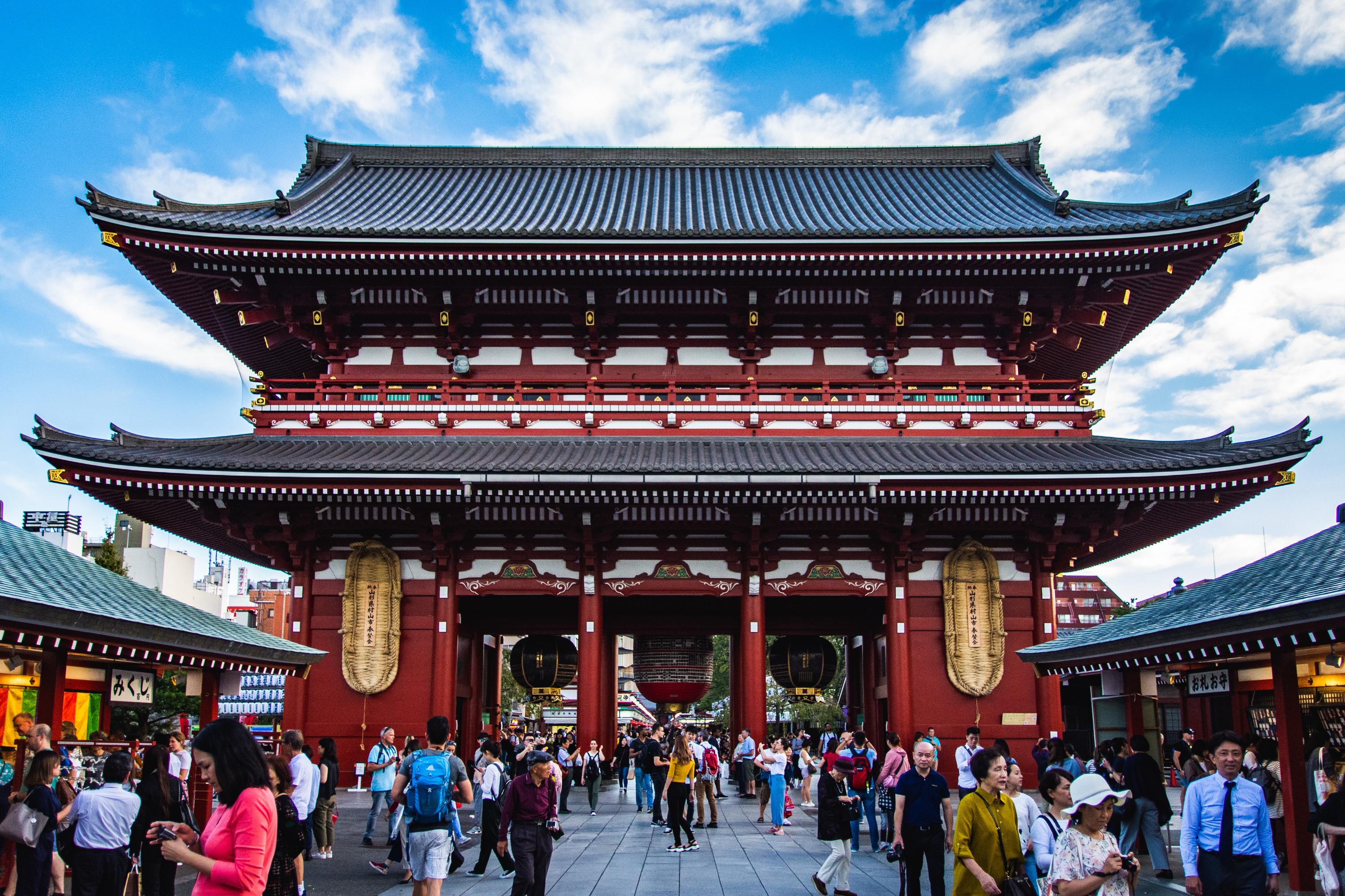 Live-stream these tokyo attractions now: sensoji temple, shibuya