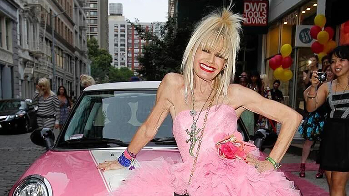 Betsey World Pop-Up in SoHo: immersive fashion nostalgia + charity twist (2026)