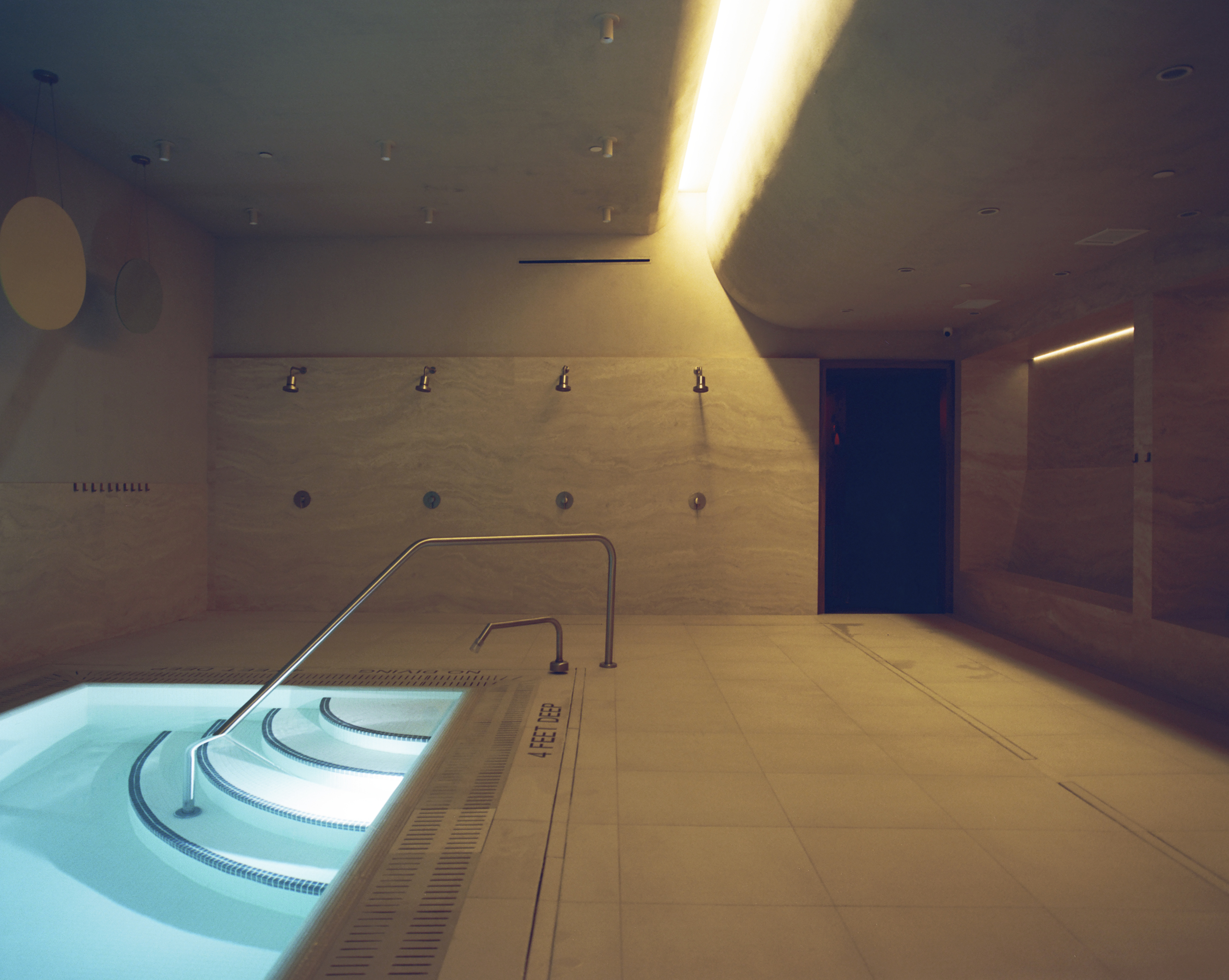 Lore Thermal Bathing Club Opens in NYC: Experience Contrast Therapy in NoHo (2026)