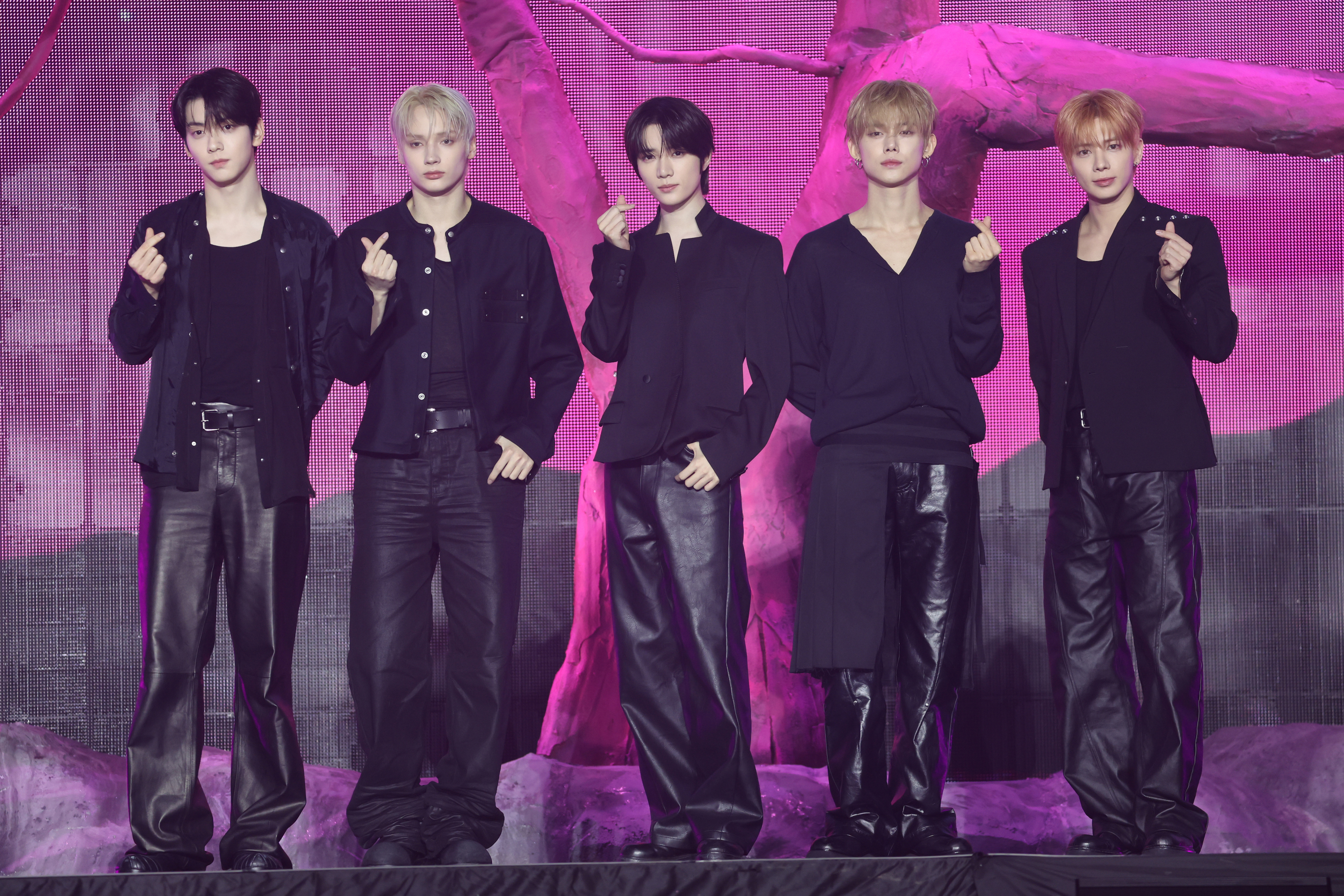 KCON 2026 LA: Ultimate K-Pop Festival Guide - NCT 127, TXT & More! (2026)