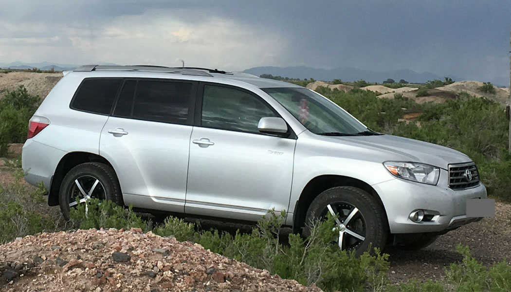 Post your ride: 2008 toyota highlander for off-roading