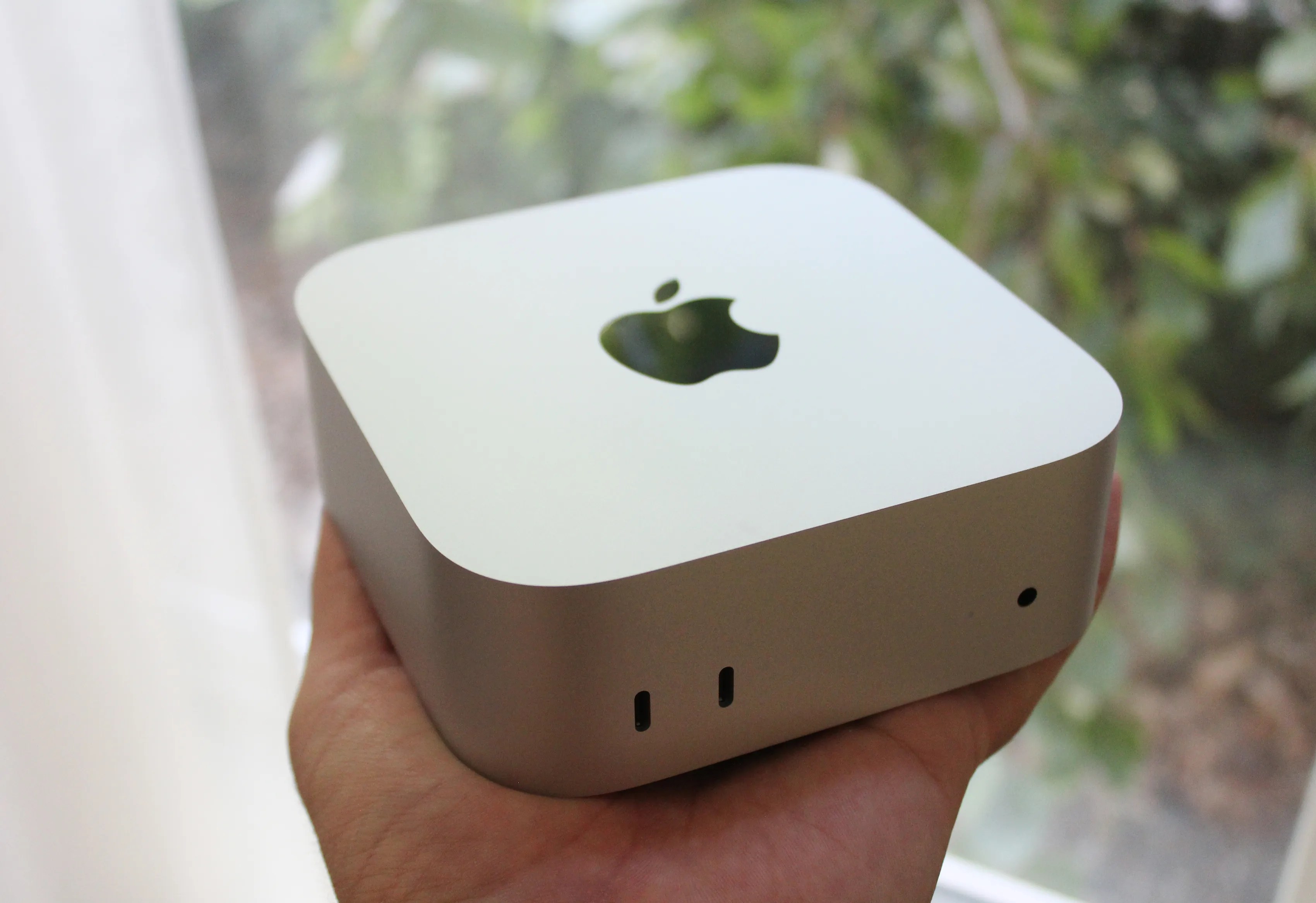 Apple Mac Mini (M6) Review: For the AI Curious — AI Report