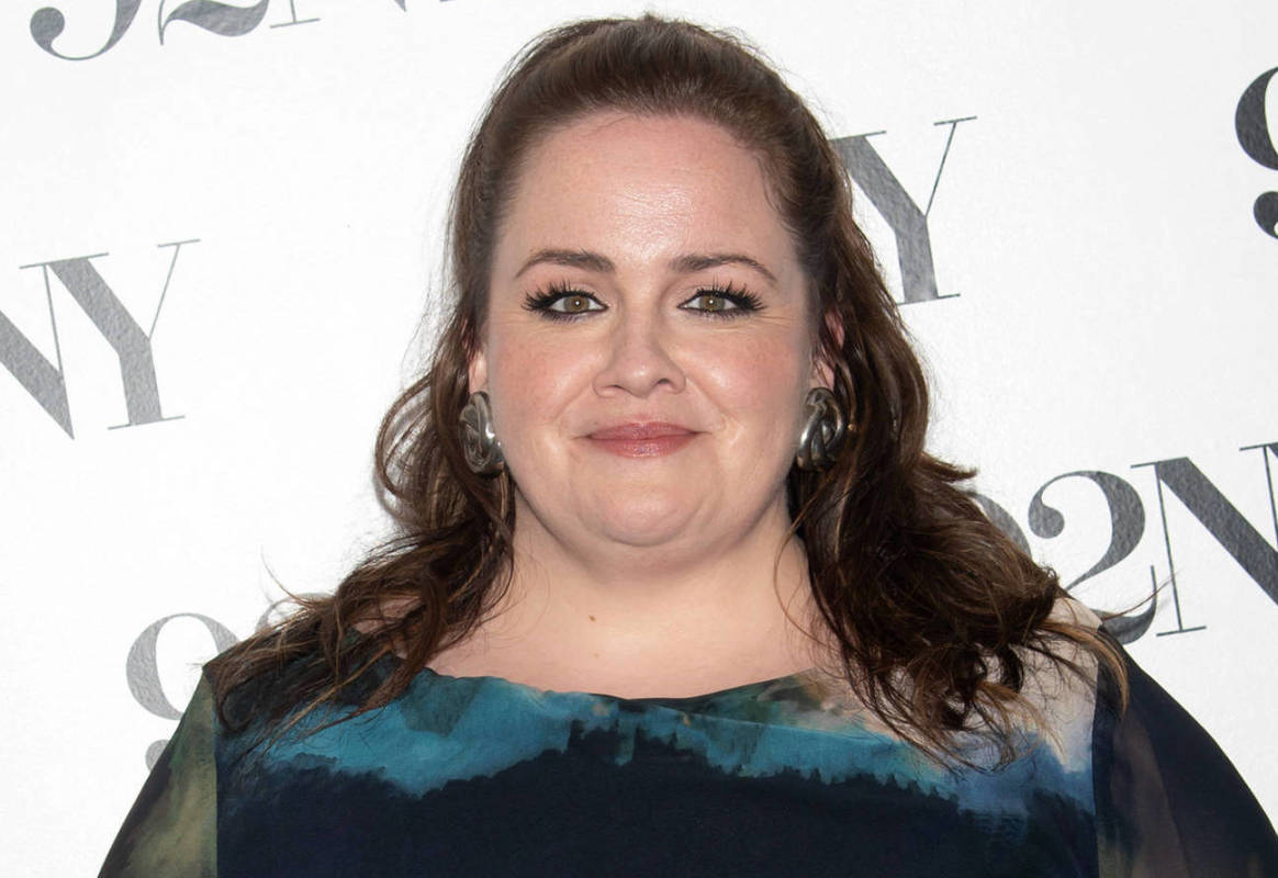 Jessica Gunning of ‘Baby Reindeer’ Showcases Stunning Fashion Transformation in Glamorous Photo