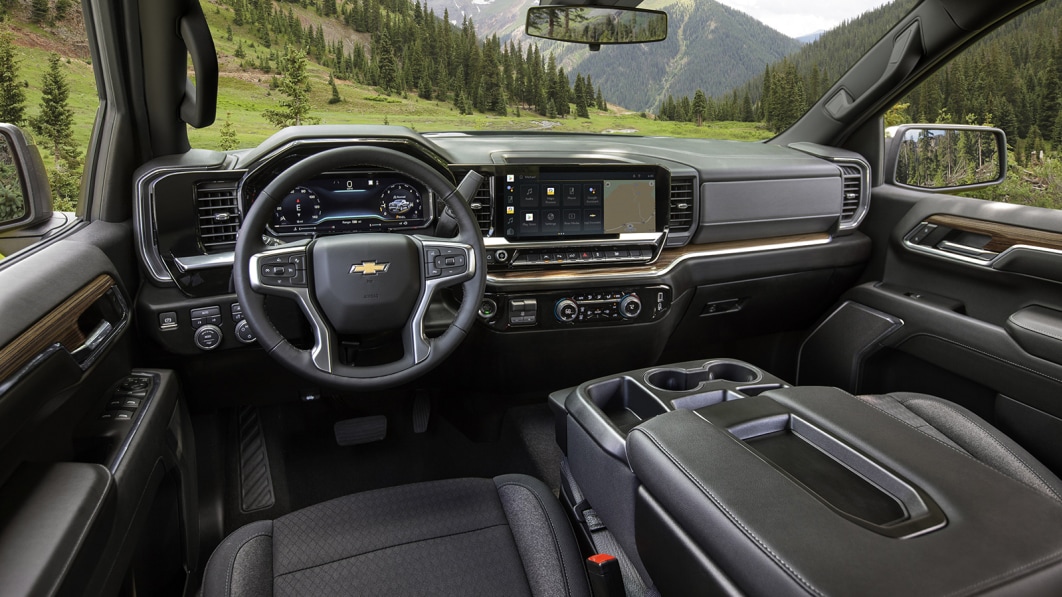 Here's the new 2022 chevy silverado interior. it's so much better