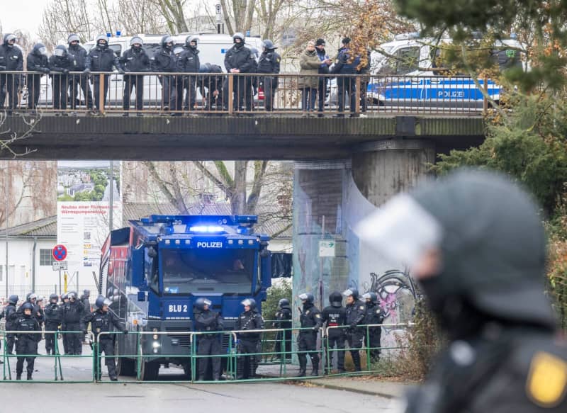 Injuries reported at protests against new AfD youth group in Germany