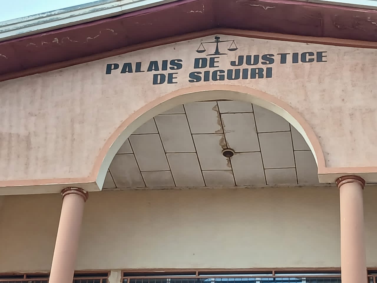 Siguiri : un pompiste placé sous mandat de dépôt pour vente illicite de carburant à un prix exorbitant
