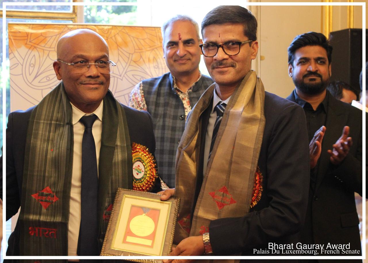 'Bharat Gaurav Award'