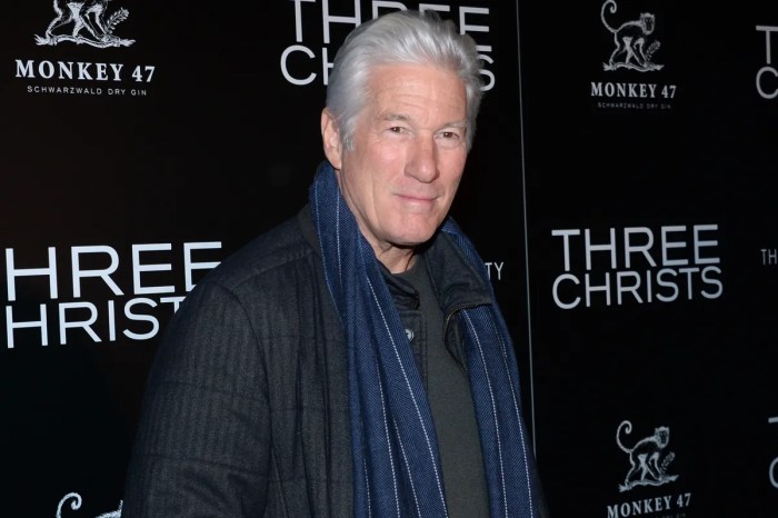Did Richard Gere's Net Worth Leave His Family 'in Tears'? | Snopes.com