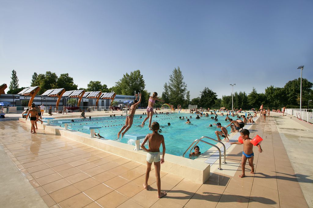 Centre Presse La Communaute Se Penche Sur Ses Cheres Piscines