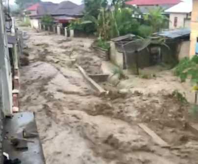 Tingginya Curah Hujan Desa Semumu  Kecamtan Depati VII Di Hantam Banjir Bandang.