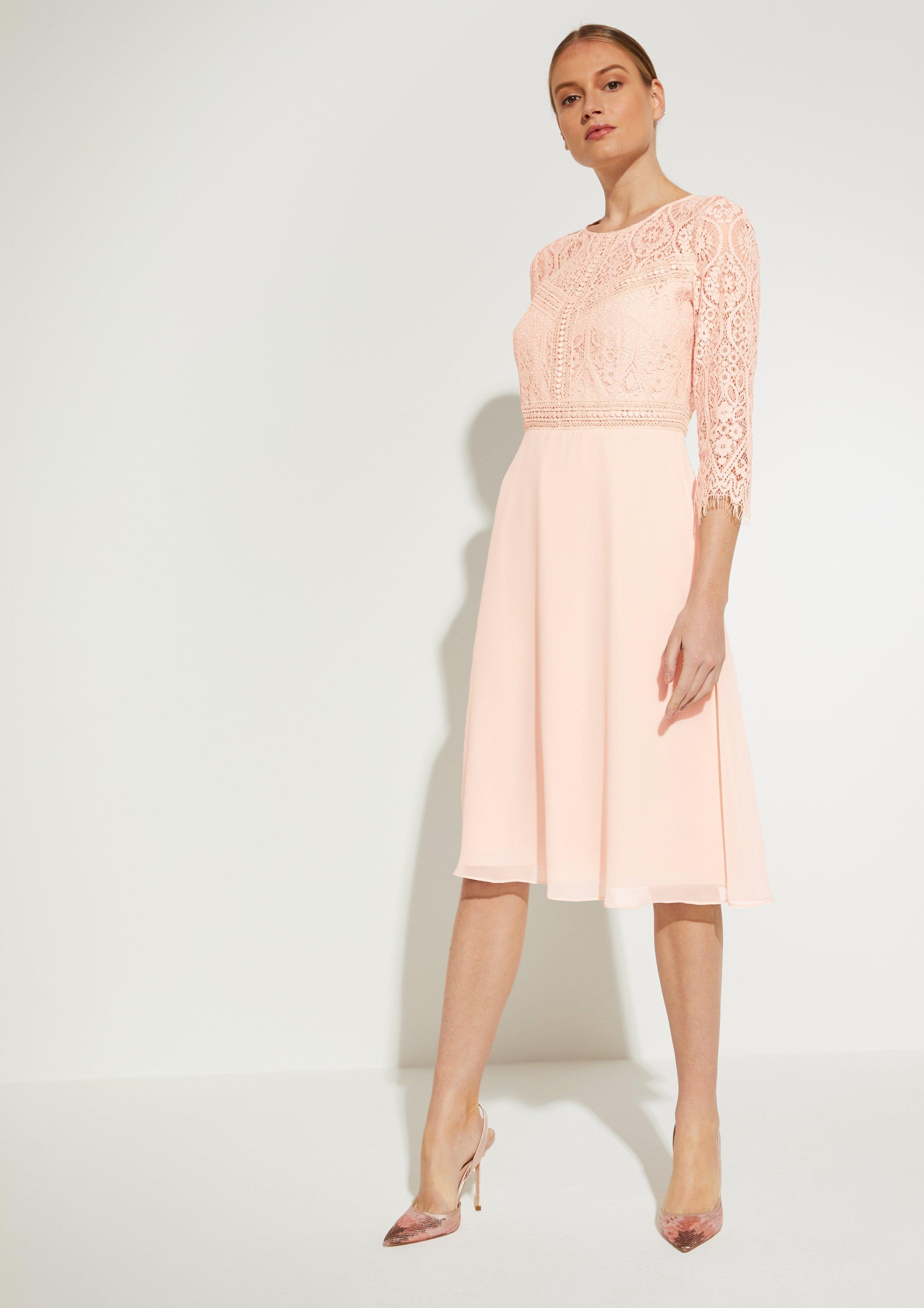 Comma Kleid Aus Chiffon Uns Spitze