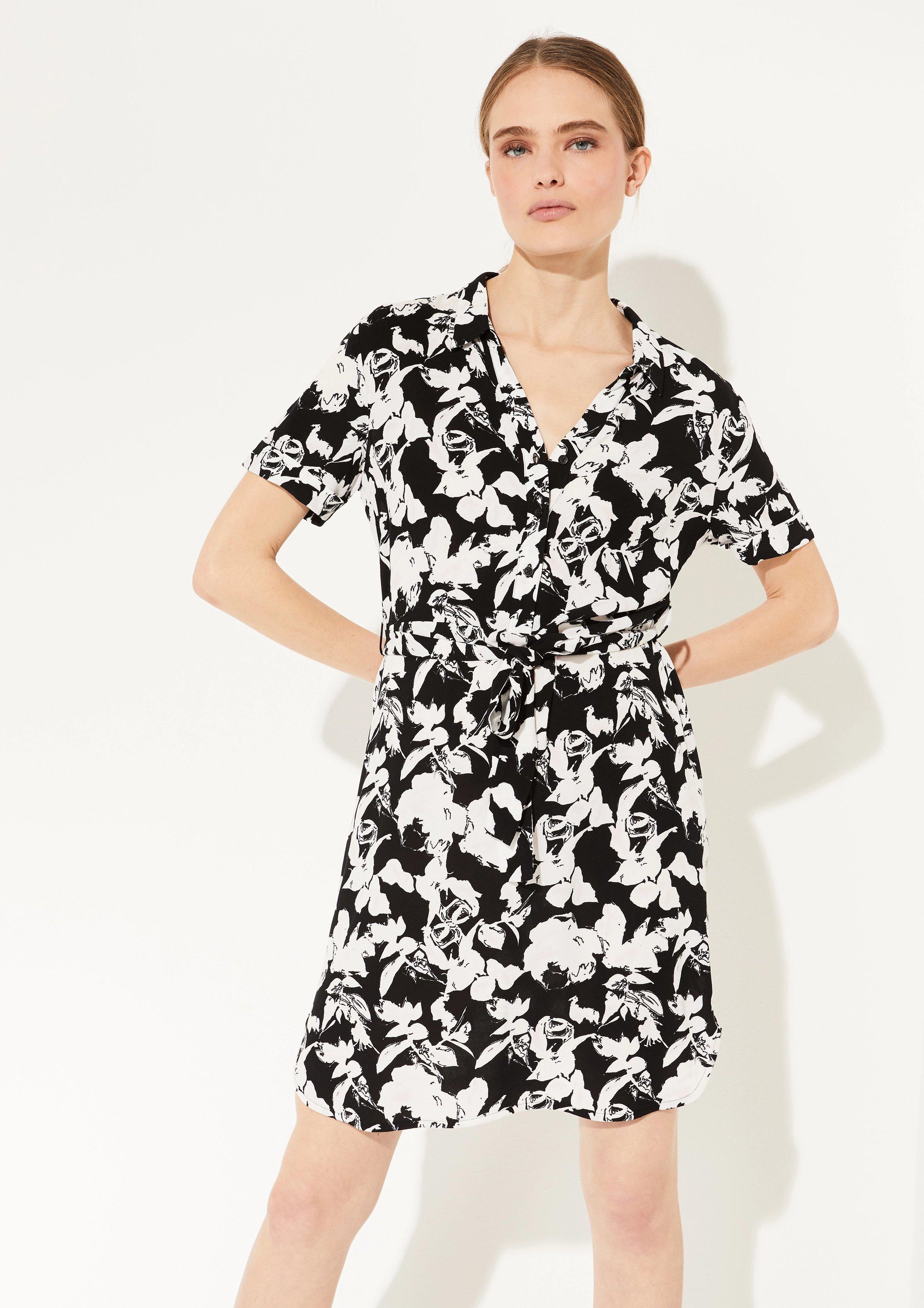 Comma Kleid Mit Modischem Allover Print
