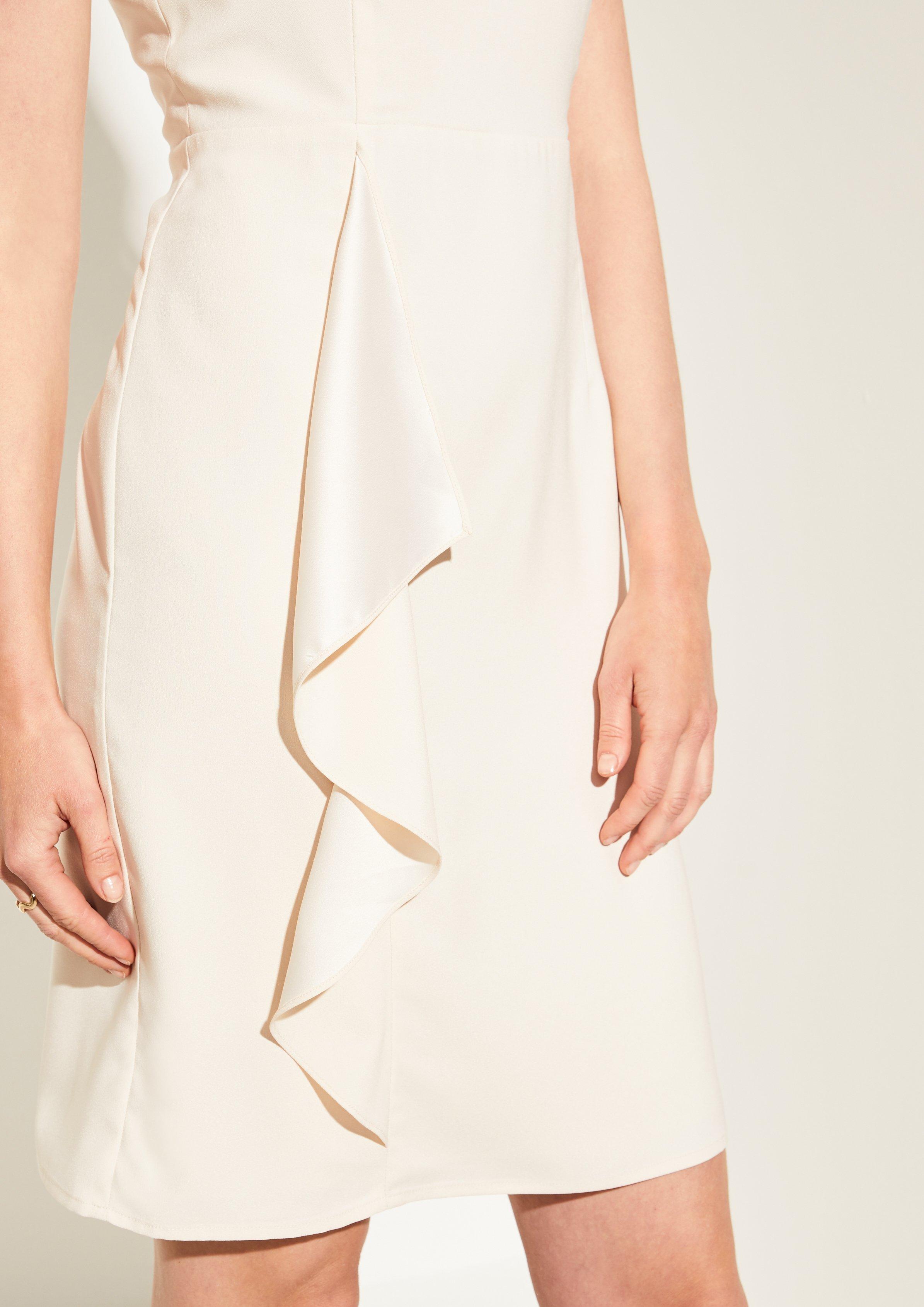 Comma Tailliertes Kleid Mit Volant