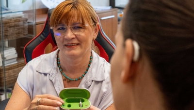 Személyes hallókészülék-tanácsadás a Mega szalonjában