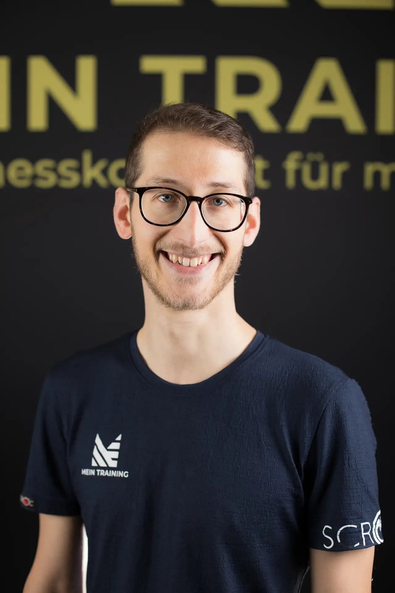 Ing. Daniel Stikler, BSc.
Physiotherapeut
Dipl. Fitness- und Gesundheitstrainer
Ausbildung in Spiraldynamik