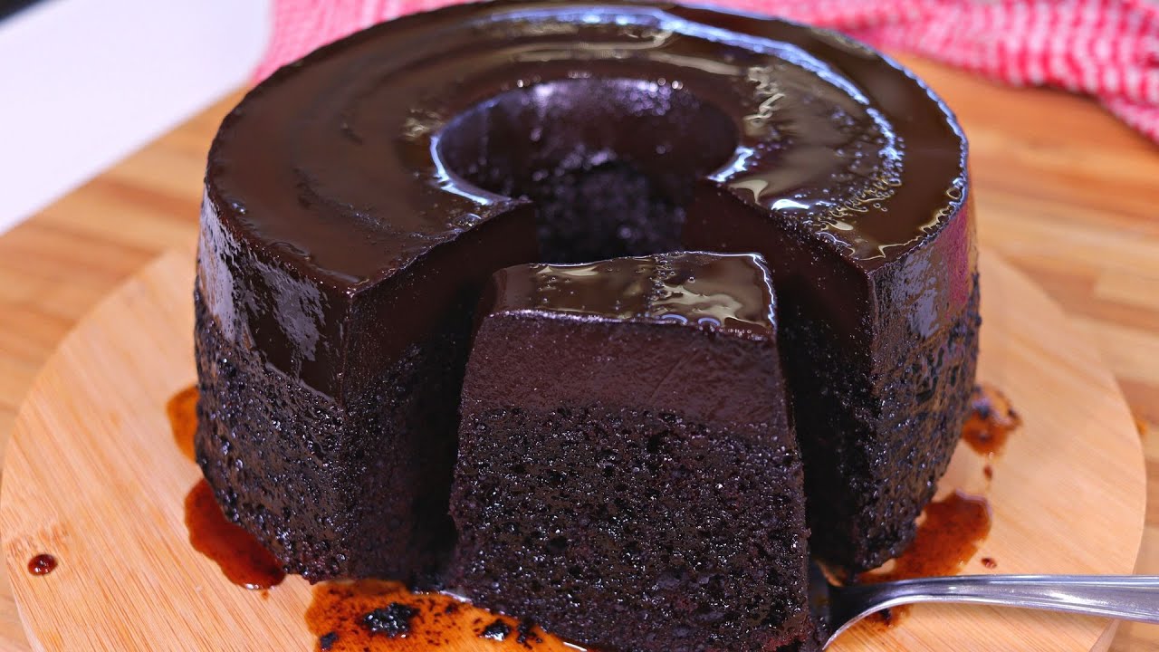 BOLO PUDIM DE CHOCOLATE: O BOLUDIM QUE UNE DUAS SOBREMESAS EM UMA SÓ DELÍCIA!