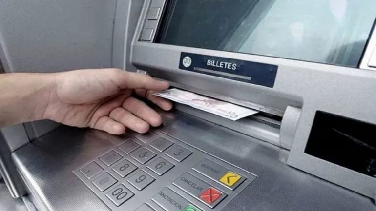 Neuquén: este miércoles se paga la segunda cuota del bono a estatales