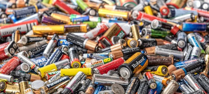 Recolectan más de una tonelada de pilas y baterías