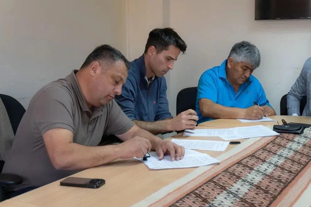 Neuquén: acuerdo entre empresas y gremios destrabó el conflicto en NRG Argentina
