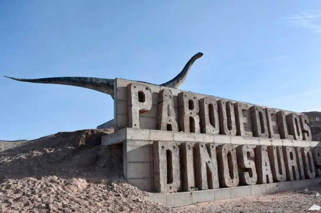Retiran instalación peligrosa en Parque de los Dinosaurios