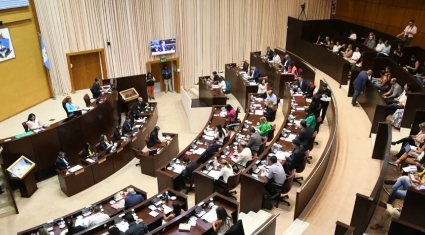 Capacitación en derecho constitucional para diputados neuquinos